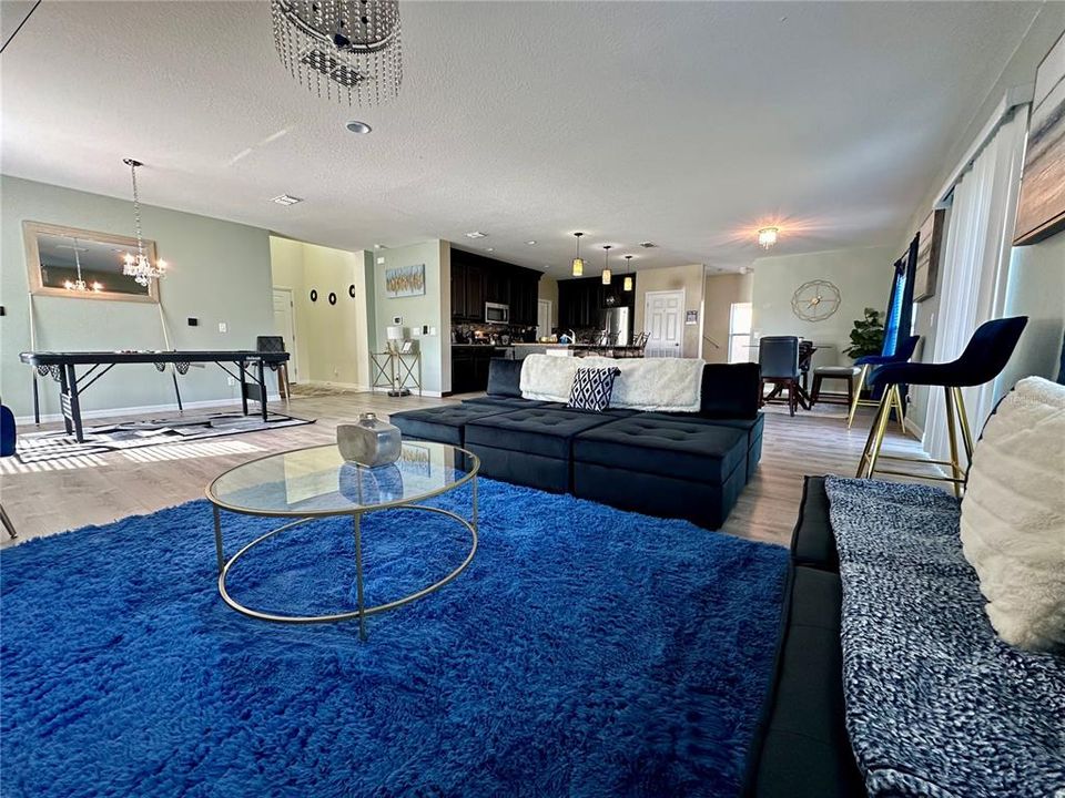 待售: $405,000 (4 贝兹, 2 浴室, 2640 平方英尺)