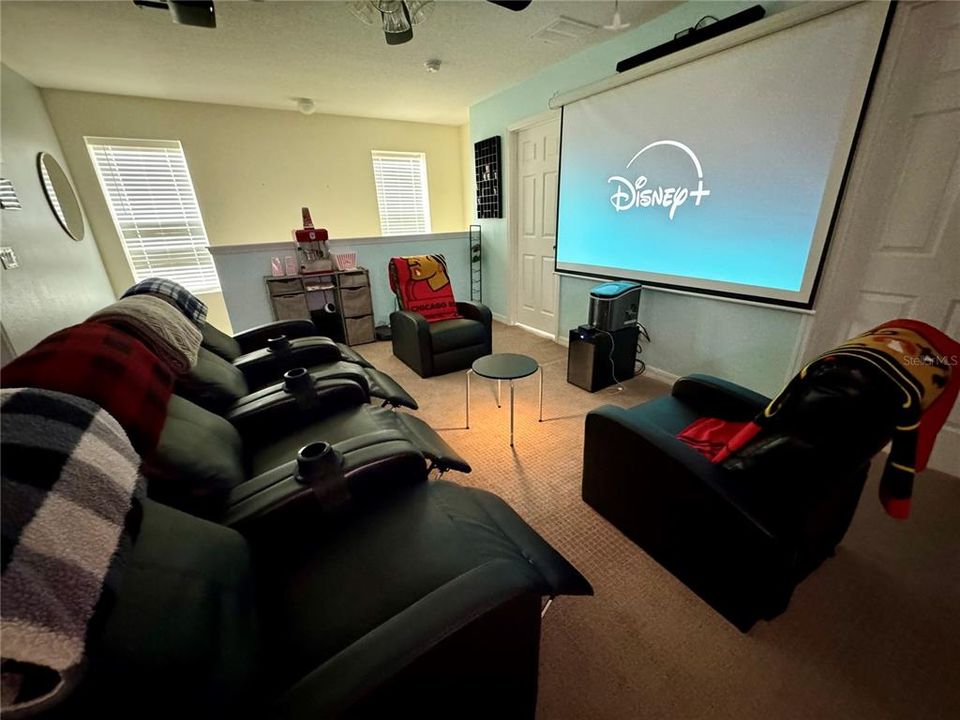 待售: $405,000 (4 贝兹, 2 浴室, 2640 平方英尺)