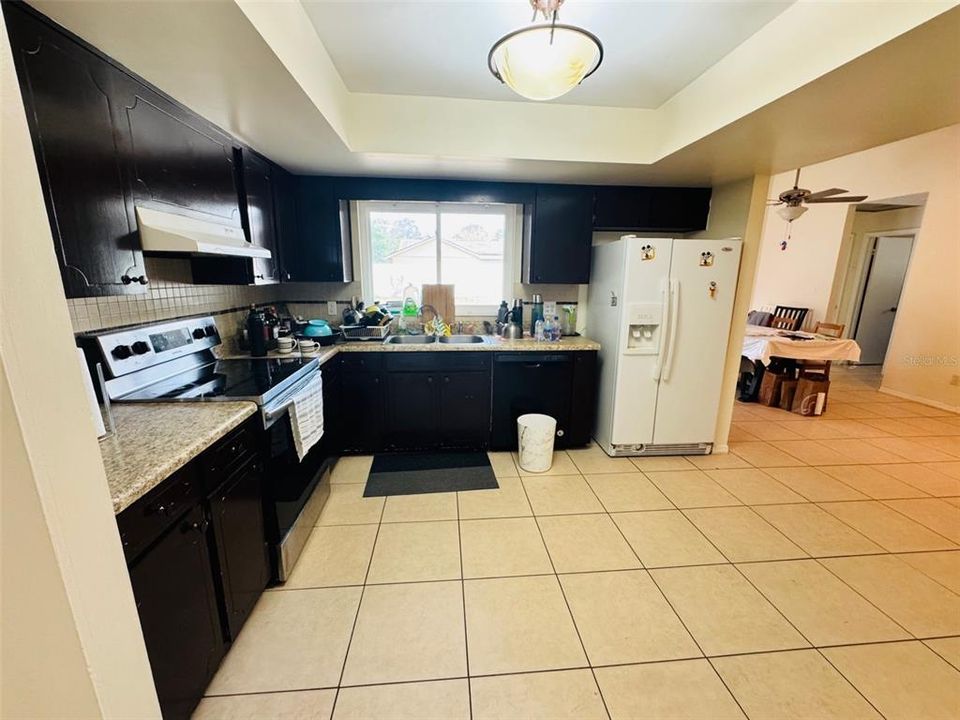 出租: $2,600 (4 贝兹, 2 浴室, 1814 平方英尺)