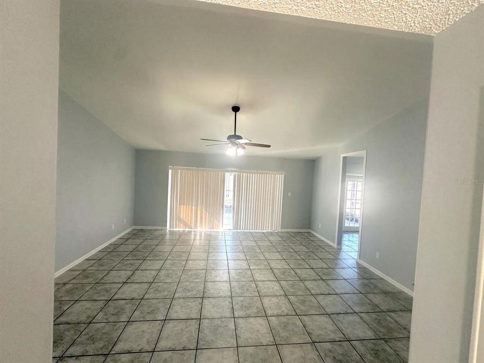 На продажу: $429,900 (3 спален, 2 ванн, 1420 Квадратных фут)