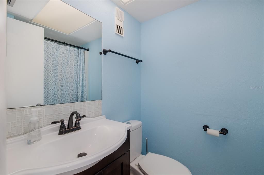 For Sale: $228,000 (2 beds, 2 baths, 959 Square Feet)