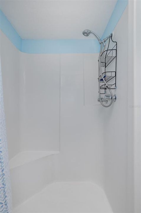 For Sale: $228,000 (2 beds, 2 baths, 959 Square Feet)