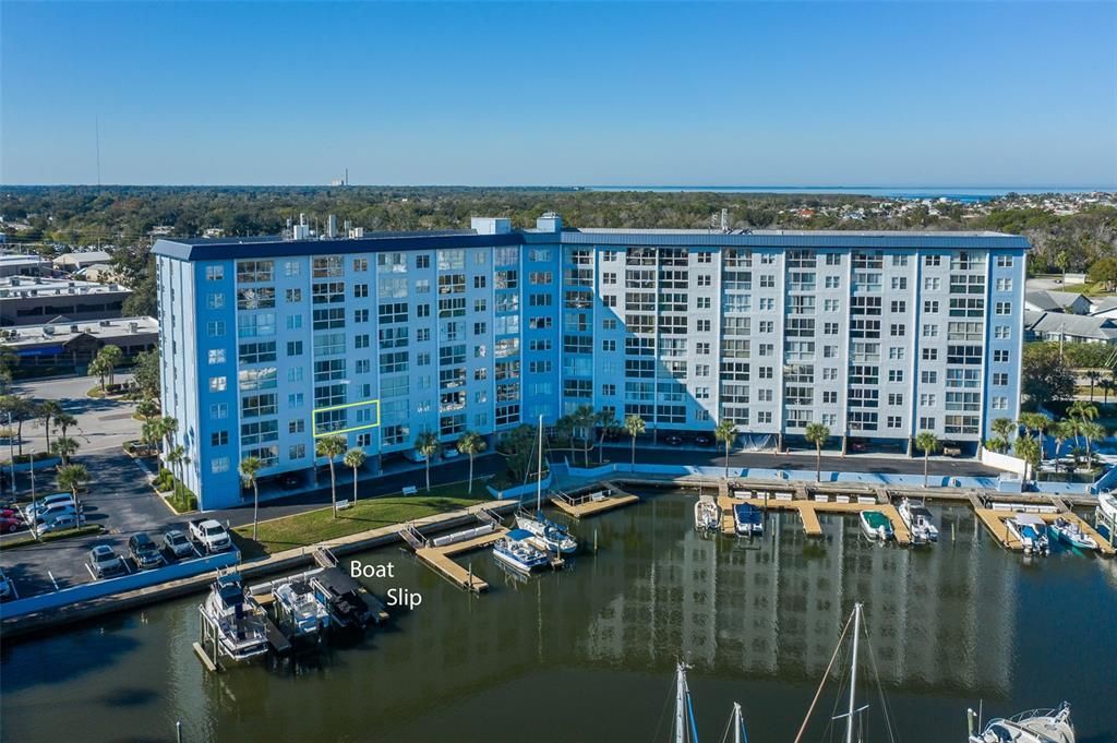 For Sale: $228,000 (2 beds, 2 baths, 959 Square Feet)