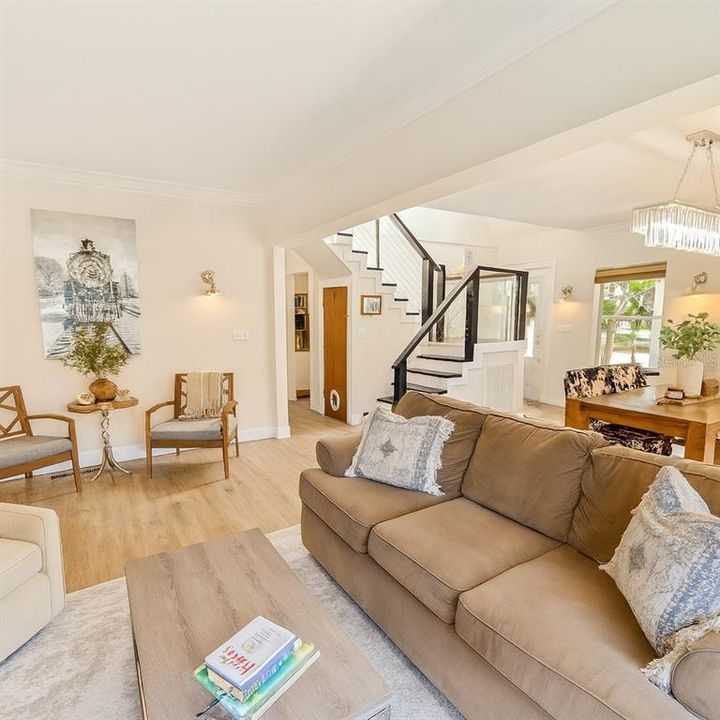 For Sale: $599,900 (4 beds, 2 baths, 2150 Square Feet)