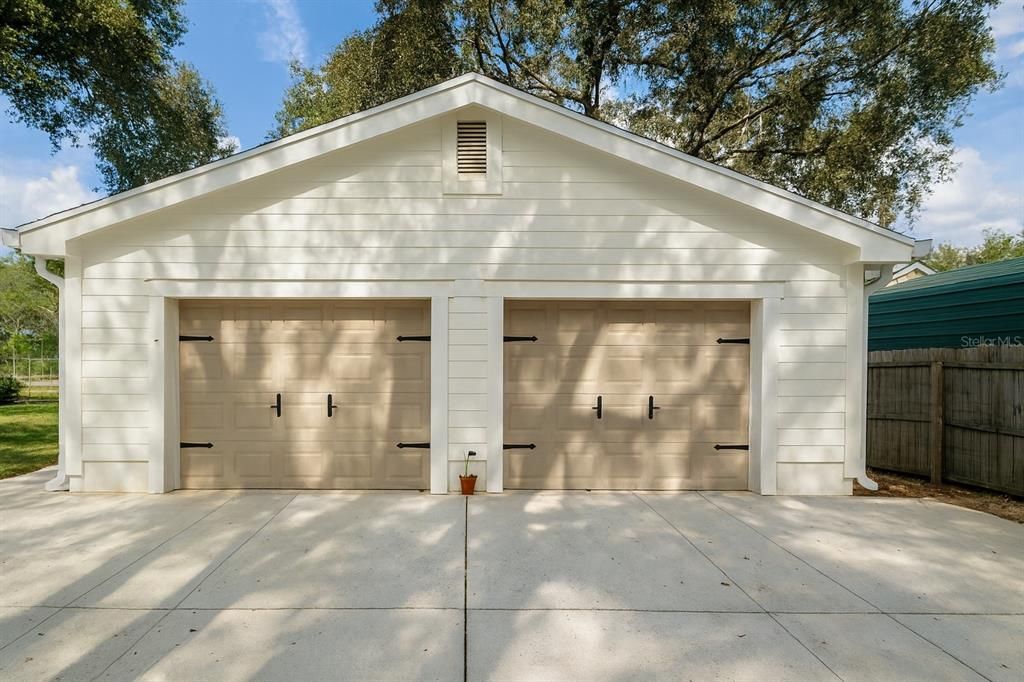 For Sale: $599,900 (4 beds, 2 baths, 2150 Square Feet)