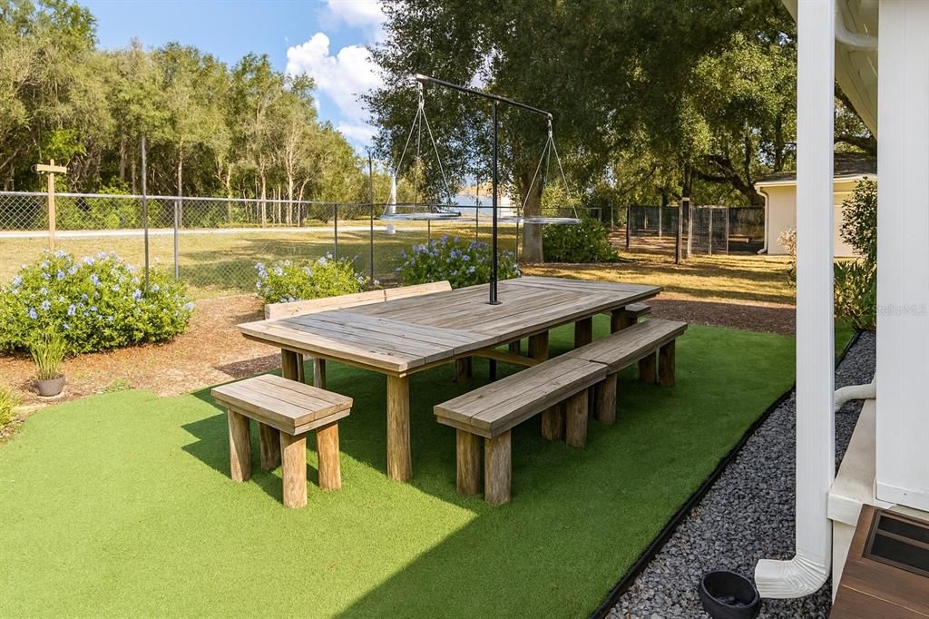 For Sale: $599,900 (4 beds, 2 baths, 2150 Square Feet)