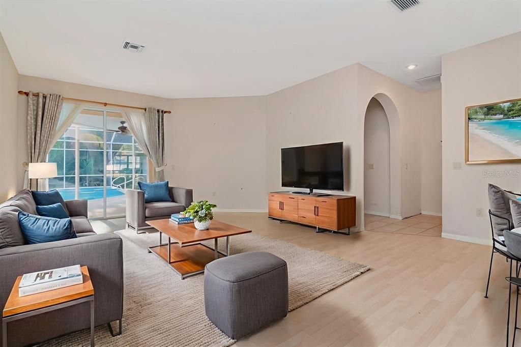 For Sale: $599,999 (4 beds, 3 baths, 2492 Square Feet)