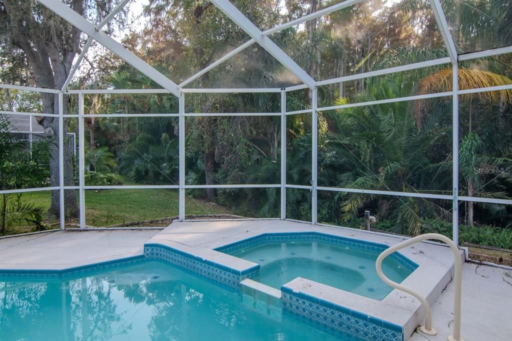 For Sale: $599,999 (4 beds, 3 baths, 2492 Square Feet)