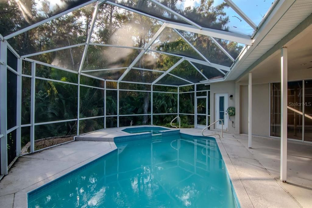 For Sale: $599,999 (4 beds, 3 baths, 2492 Square Feet)