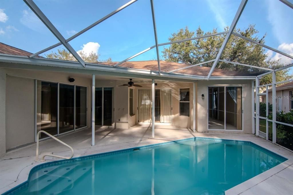 For Sale: $599,999 (4 beds, 3 baths, 2492 Square Feet)