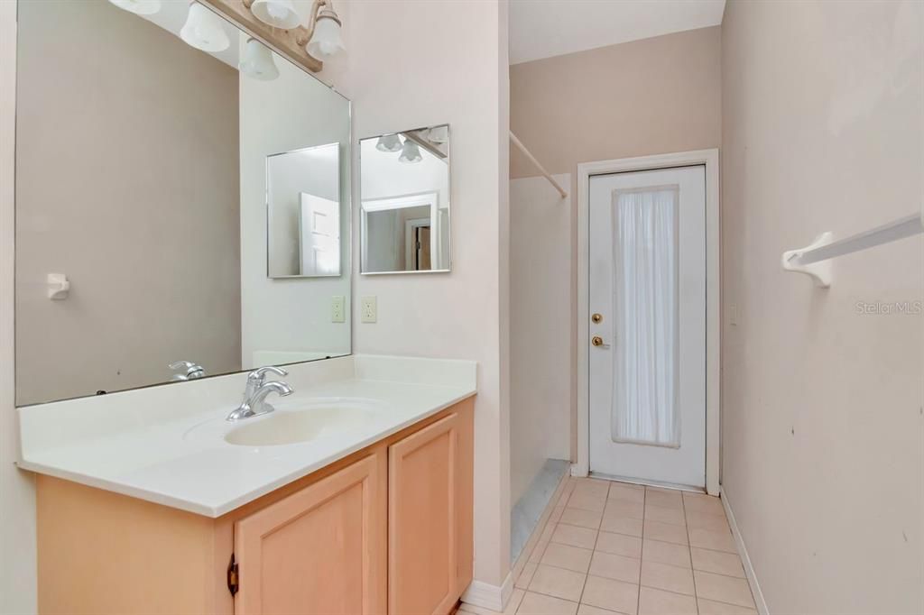 For Sale: $599,999 (4 beds, 3 baths, 2492 Square Feet)