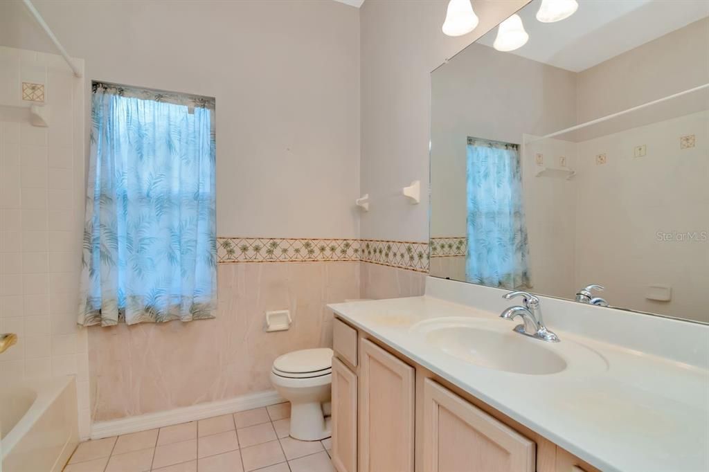 For Sale: $599,999 (4 beds, 3 baths, 2492 Square Feet)