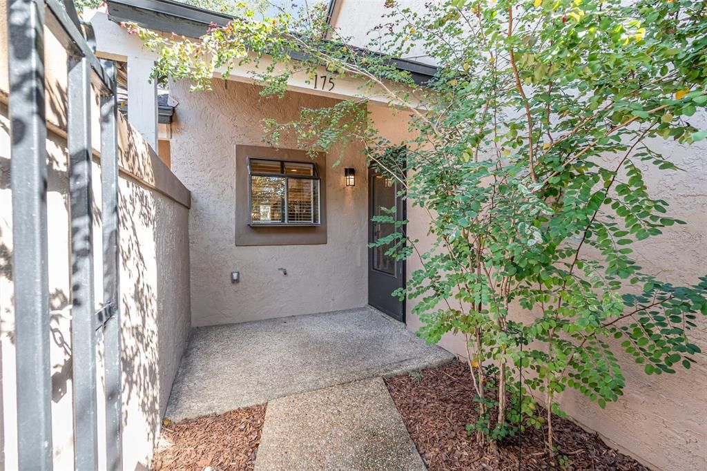 待售: $249,900 (2 贝兹, 2 浴室, 1199 平方英尺)