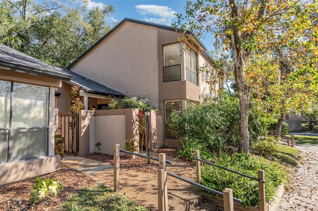 待售: $249,900 (2 贝兹, 2 浴室, 1199 平方英尺)