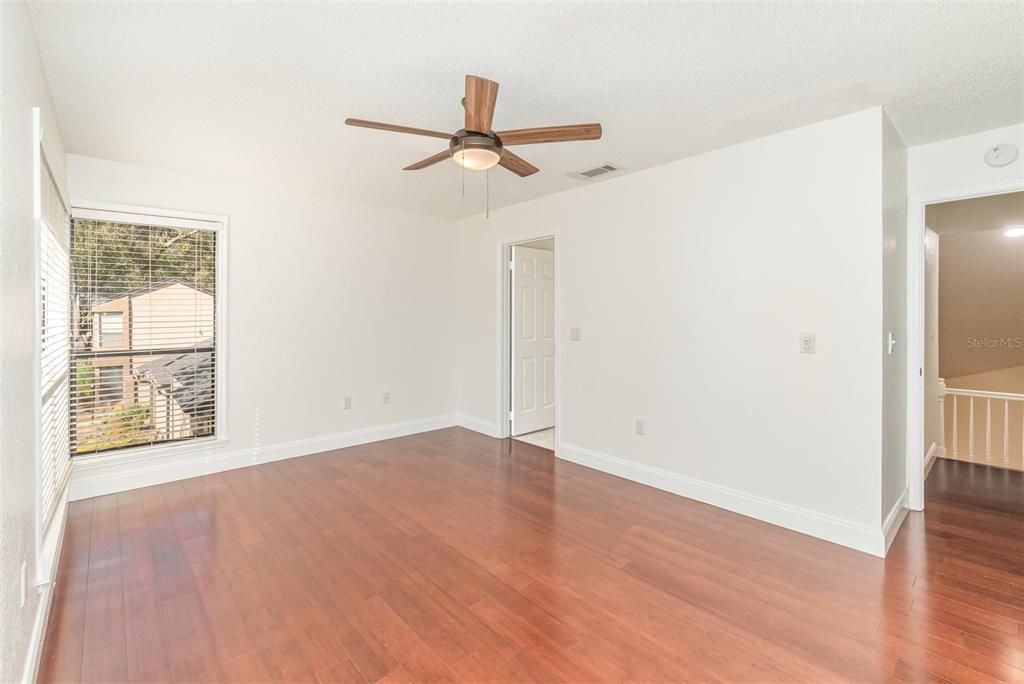 待售: $249,900 (2 贝兹, 2 浴室, 1199 平方英尺)