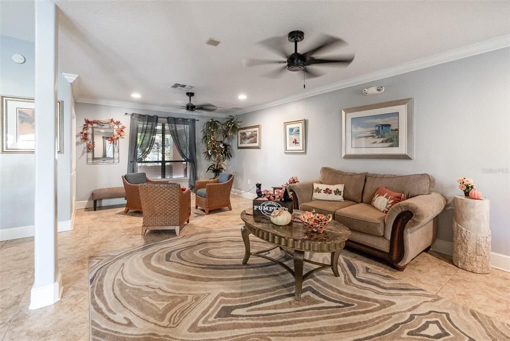 待售: $249,900 (2 贝兹, 2 浴室, 1199 平方英尺)