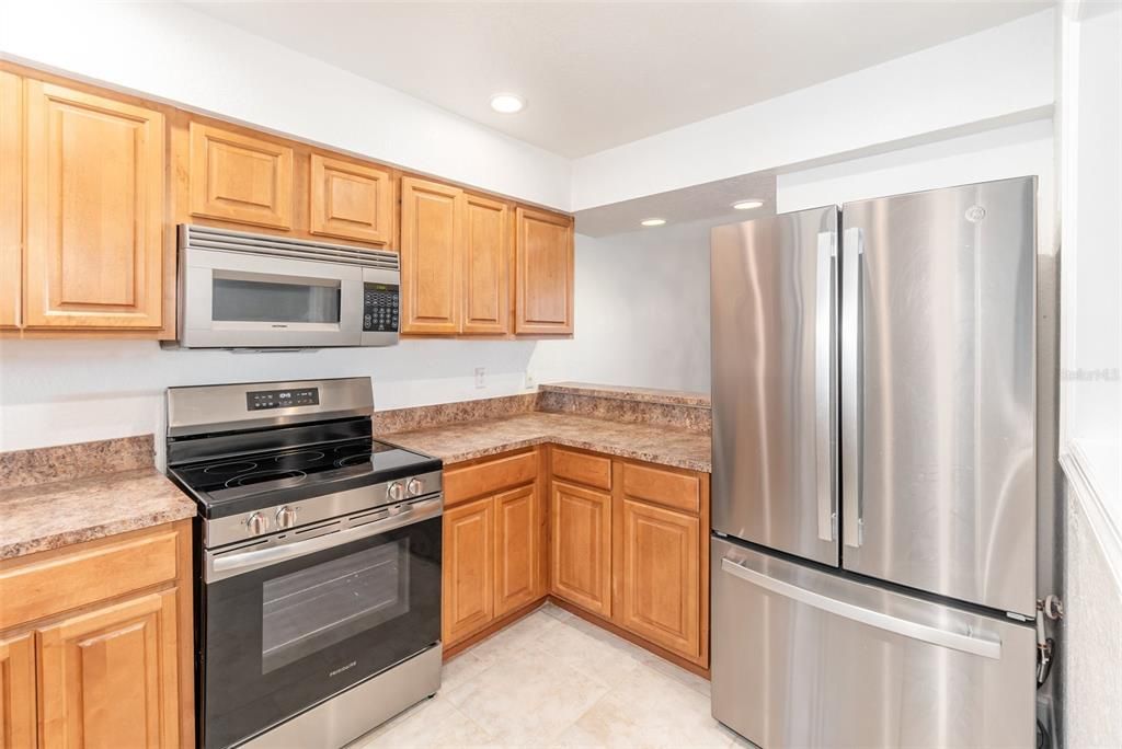 待售: $249,900 (2 贝兹, 2 浴室, 1199 平方英尺)