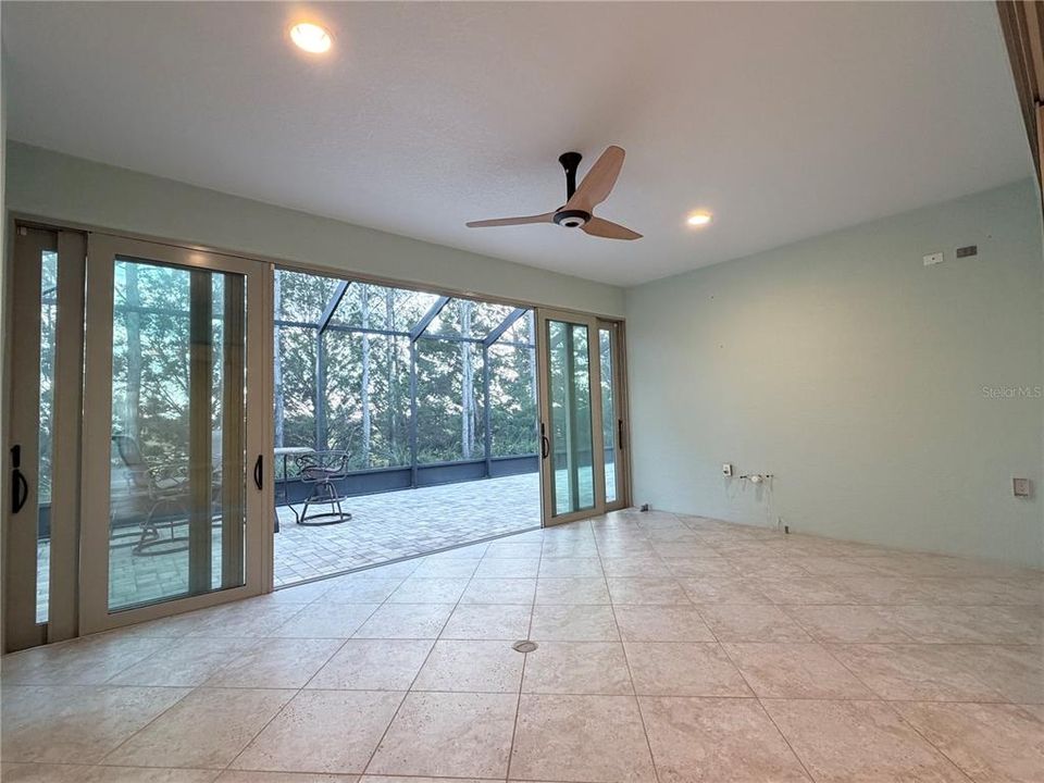 For Rent: $2,300 (3 beds, 3 baths, 2528 Square Feet)