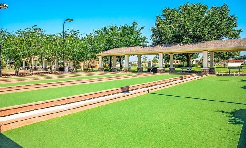 For Rent: $2,300 (3 beds, 3 baths, 2528 Square Feet)