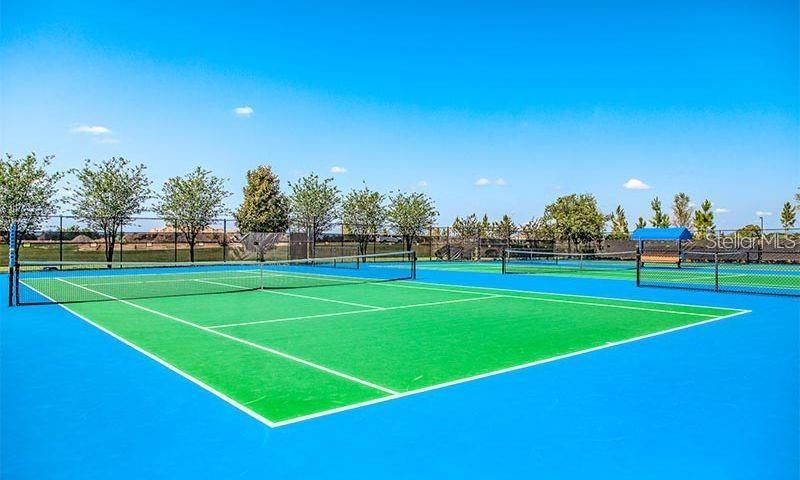 For Rent: $2,300 (3 beds, 3 baths, 2528 Square Feet)