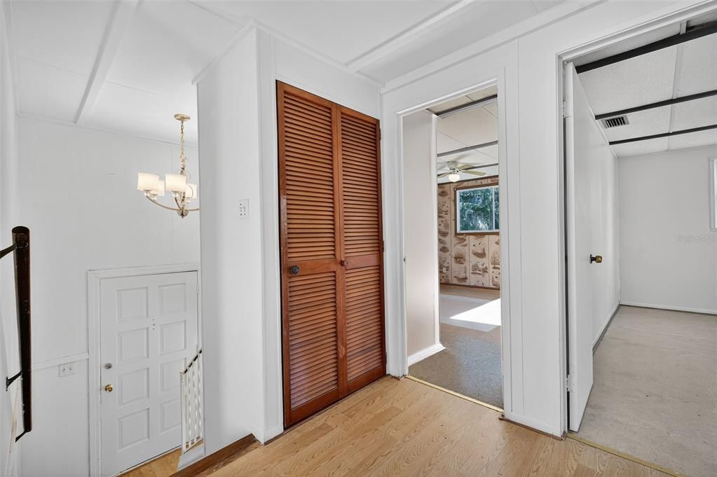 For Sale: $425,000 (5 beds, 2 baths, 1920 Square Feet)