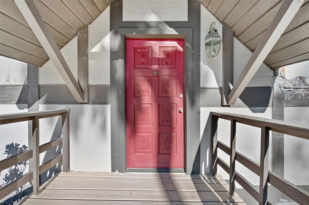 For Sale: $425,000 (5 beds, 2 baths, 1920 Square Feet)