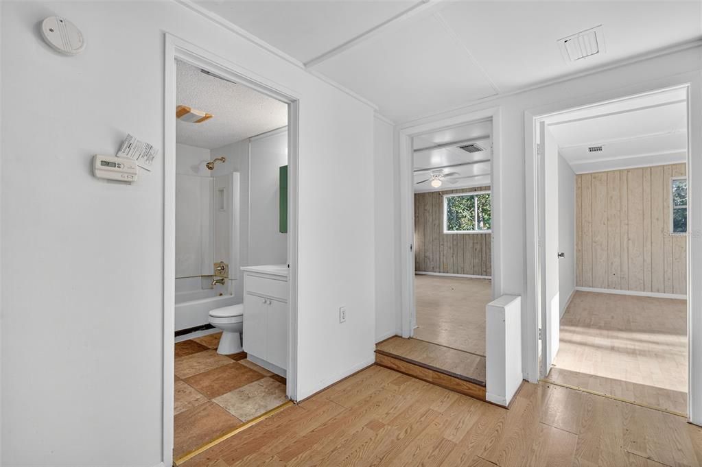 For Sale: $425,000 (5 beds, 2 baths, 1920 Square Feet)