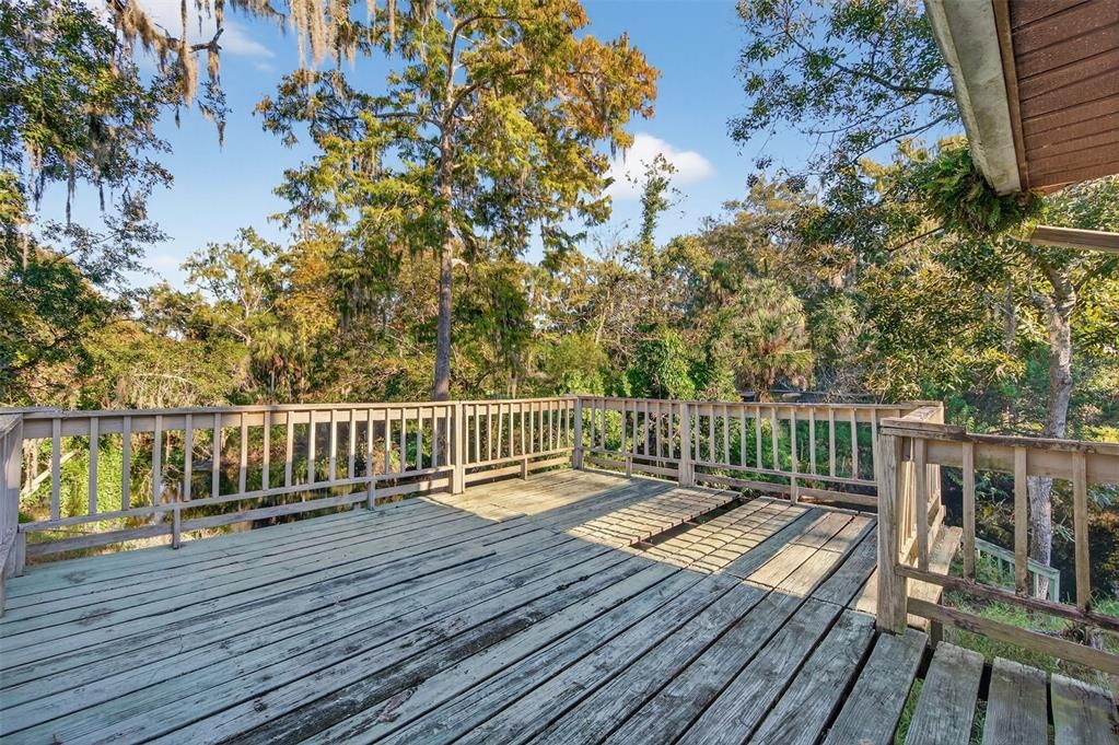 For Sale: $425,000 (5 beds, 2 baths, 1920 Square Feet)