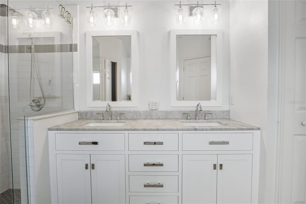 For Sale: $485,000 (3 beds, 2 baths, 1484 Square Feet)