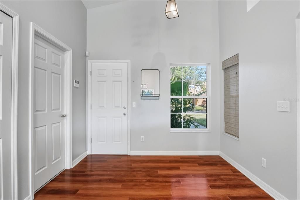 For Sale: $485,000 (3 beds, 2 baths, 1484 Square Feet)