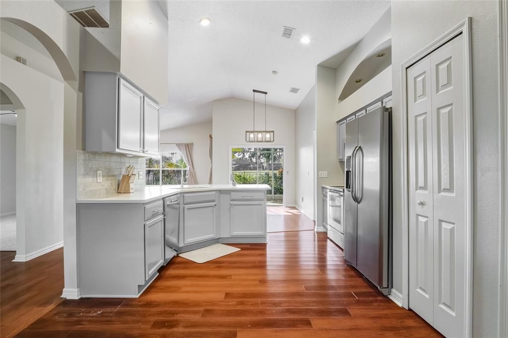 For Sale: $485,000 (3 beds, 2 baths, 1484 Square Feet)