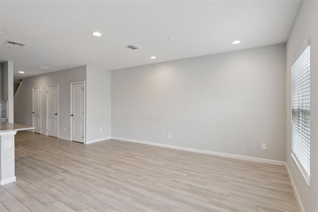 For Rent: $2,300 (3 beds, 2 baths, 1540 Square Feet)