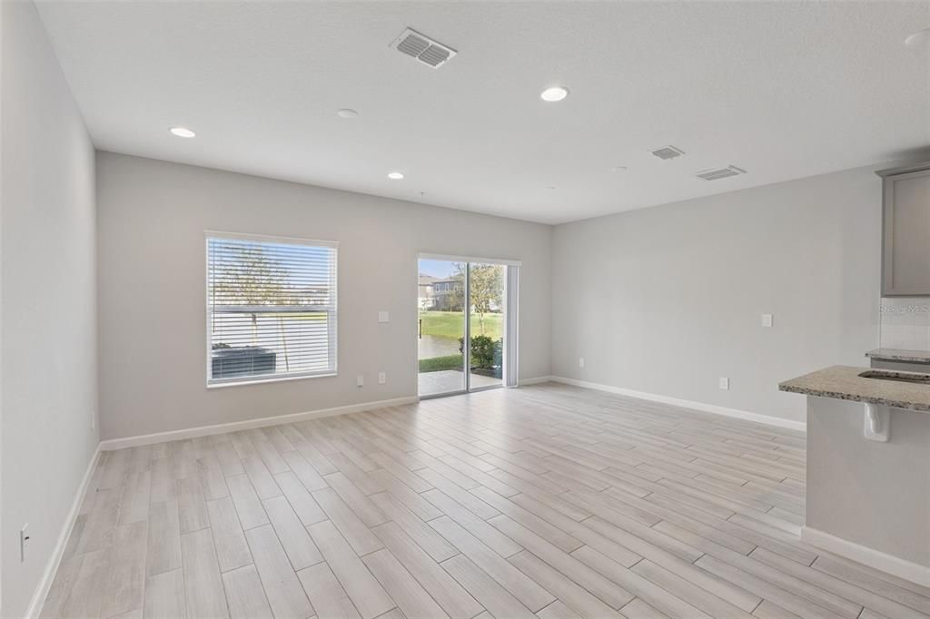 For Rent: $2,300 (3 beds, 2 baths, 1540 Square Feet)