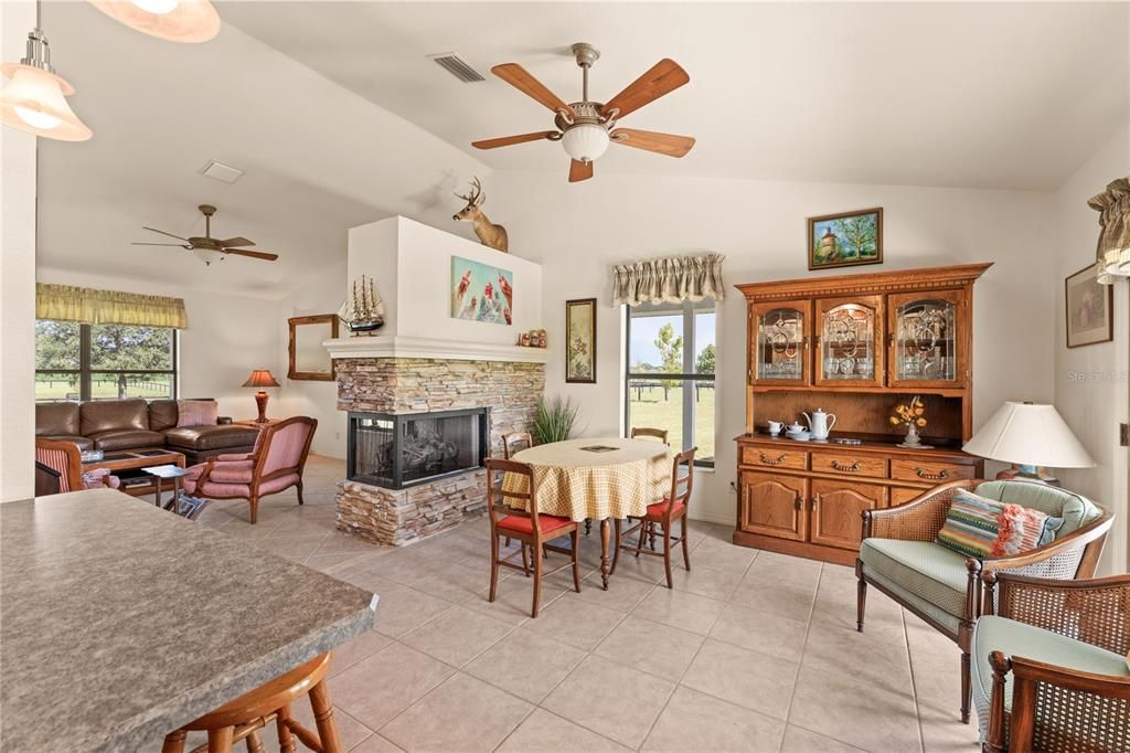 待售: $1,500,000 (3 贝兹, 2 浴室, 1792 平方英尺)