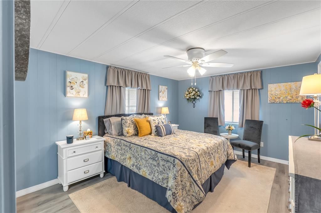 For Sale: $325,000 (2 beds, 2 baths, 1178 Square Feet)