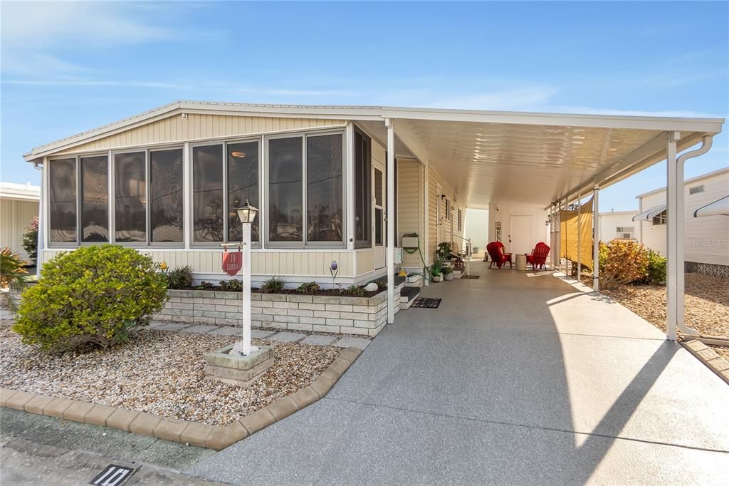 For Sale: $325,000 (2 beds, 2 baths, 1178 Square Feet)