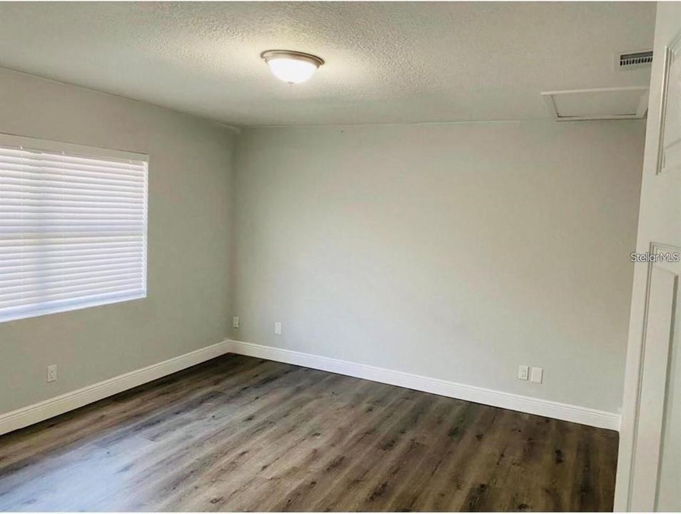 For Rent: $1,447 (2 beds, 1 baths, 895 Square Feet)