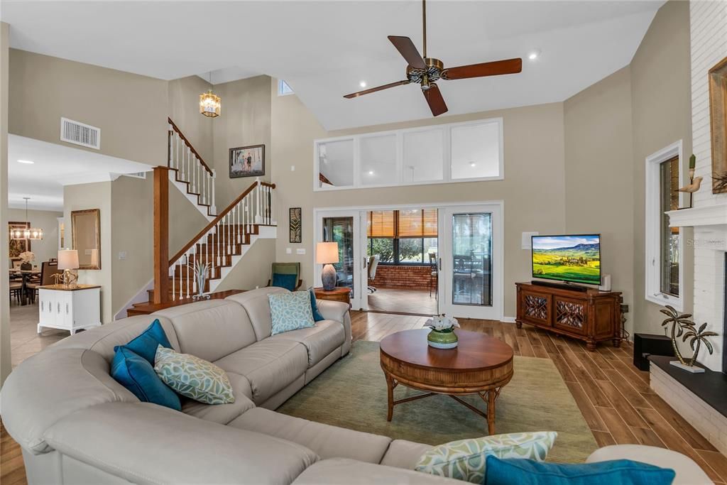 For Sale: $650,000 (3 beds, 2 baths, 2840 Square Feet)