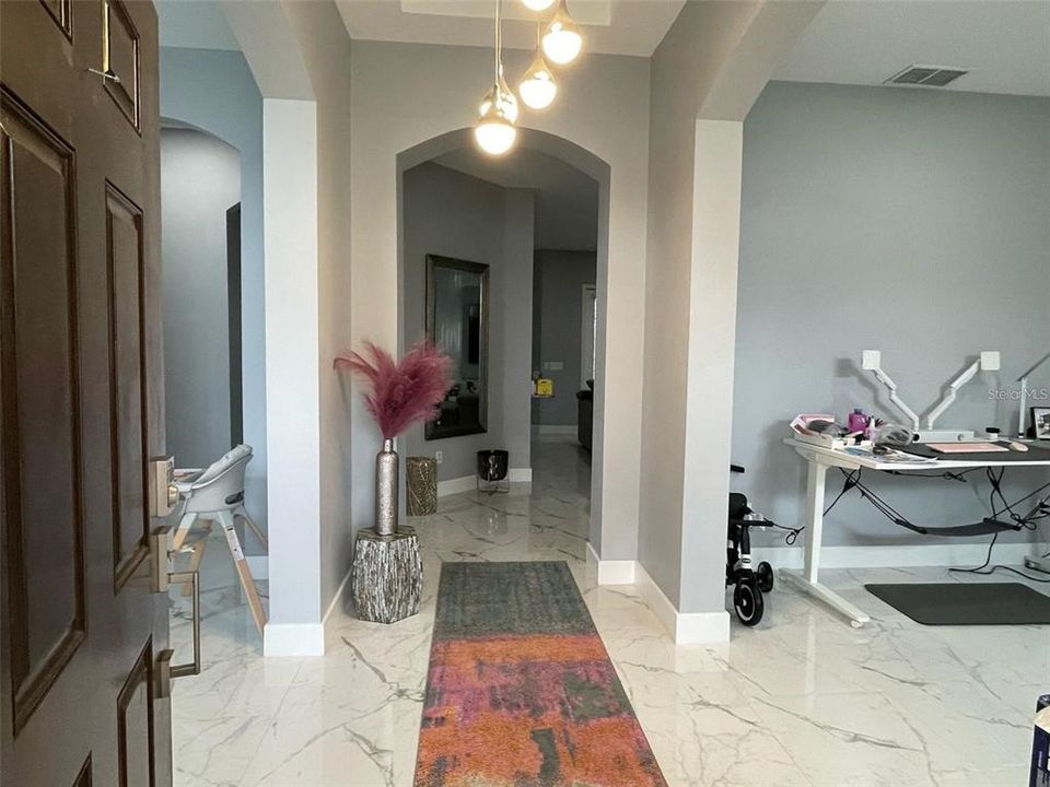 出租: $3,950 (4 贝兹, 3 浴室, 2612 平方英尺)