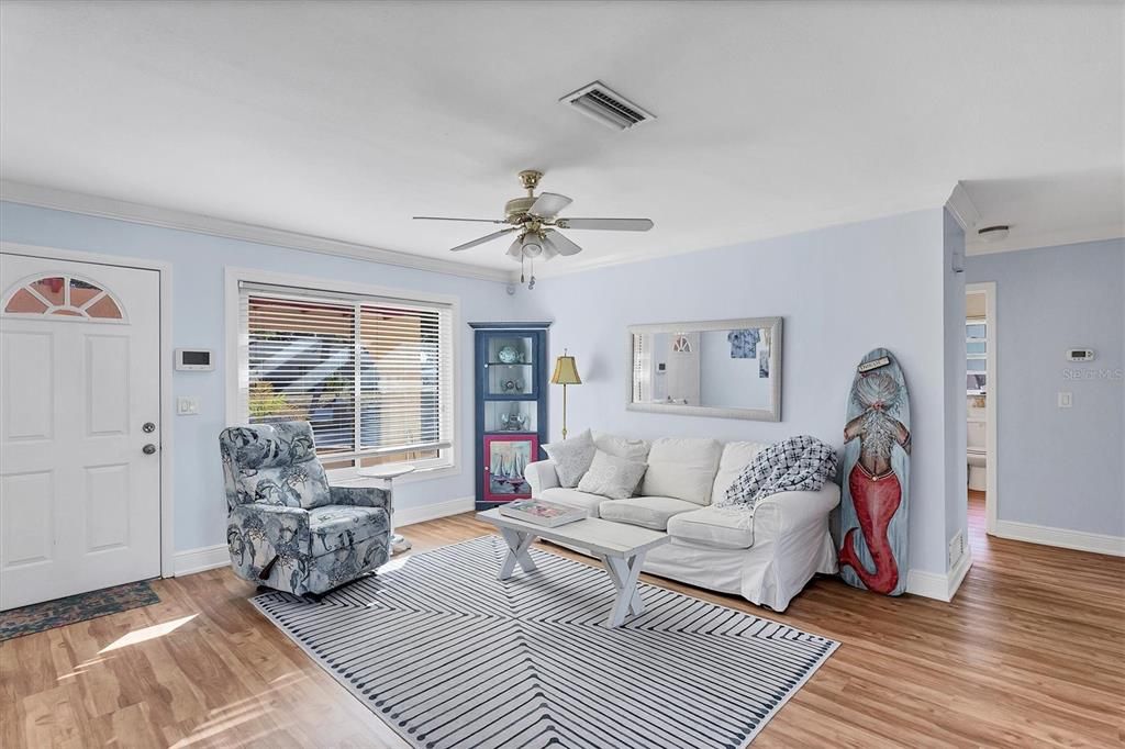 For Sale: $450,000 (3 beds, 2 baths, 1676 Square Feet)