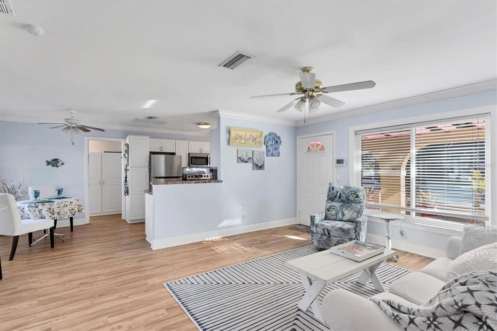 For Sale: $450,000 (3 beds, 2 baths, 1676 Square Feet)