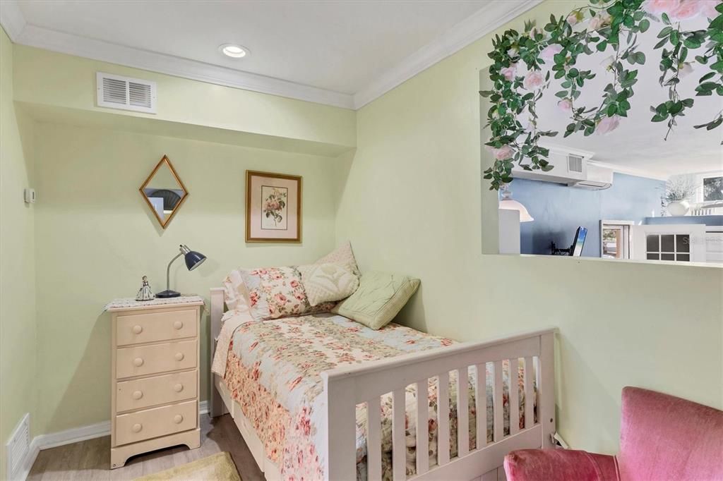 For Sale: $450,000 (3 beds, 2 baths, 1676 Square Feet)