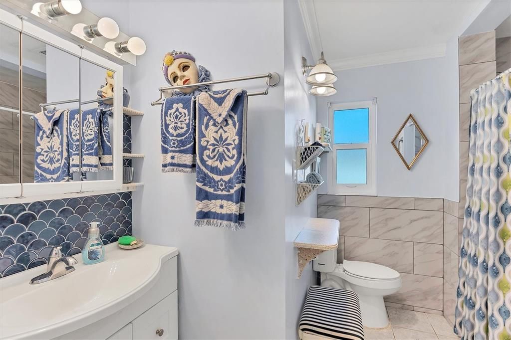 For Sale: $450,000 (3 beds, 2 baths, 1676 Square Feet)