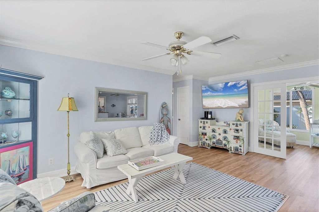 For Sale: $450,000 (3 beds, 2 baths, 1676 Square Feet)