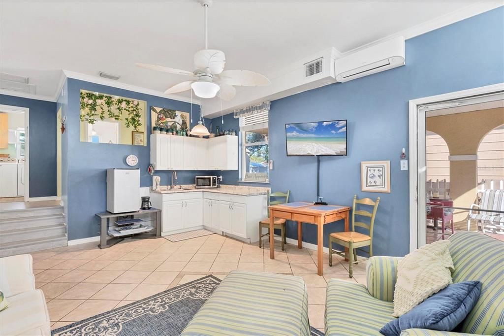 For Sale: $450,000 (3 beds, 2 baths, 1676 Square Feet)