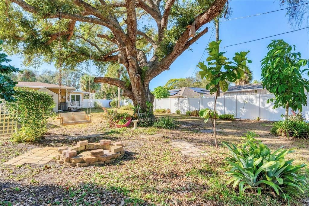 For Sale: $450,000 (3 beds, 2 baths, 1676 Square Feet)