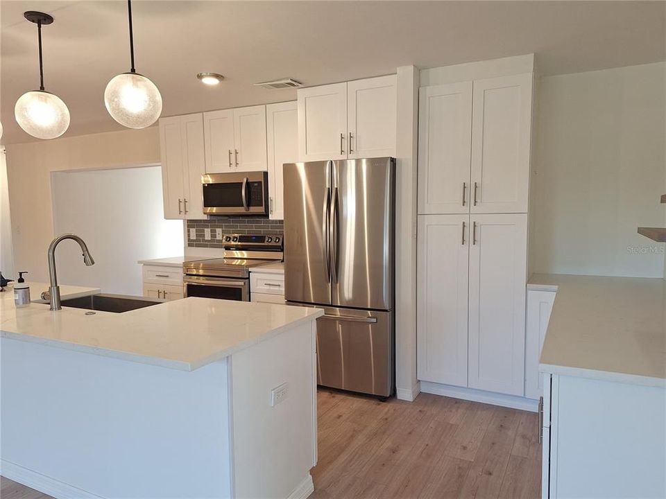 For Sale: $599,000 (4 beds, 2 baths, 1991 Square Feet)