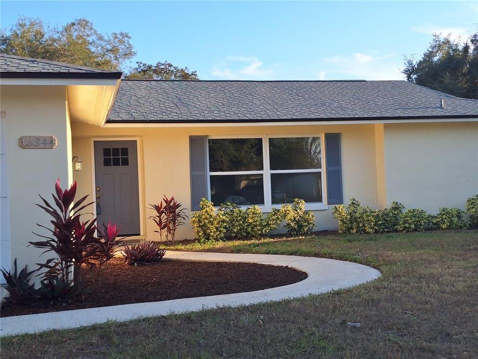 For Sale: $599,000 (4 beds, 2 baths, 1991 Square Feet)