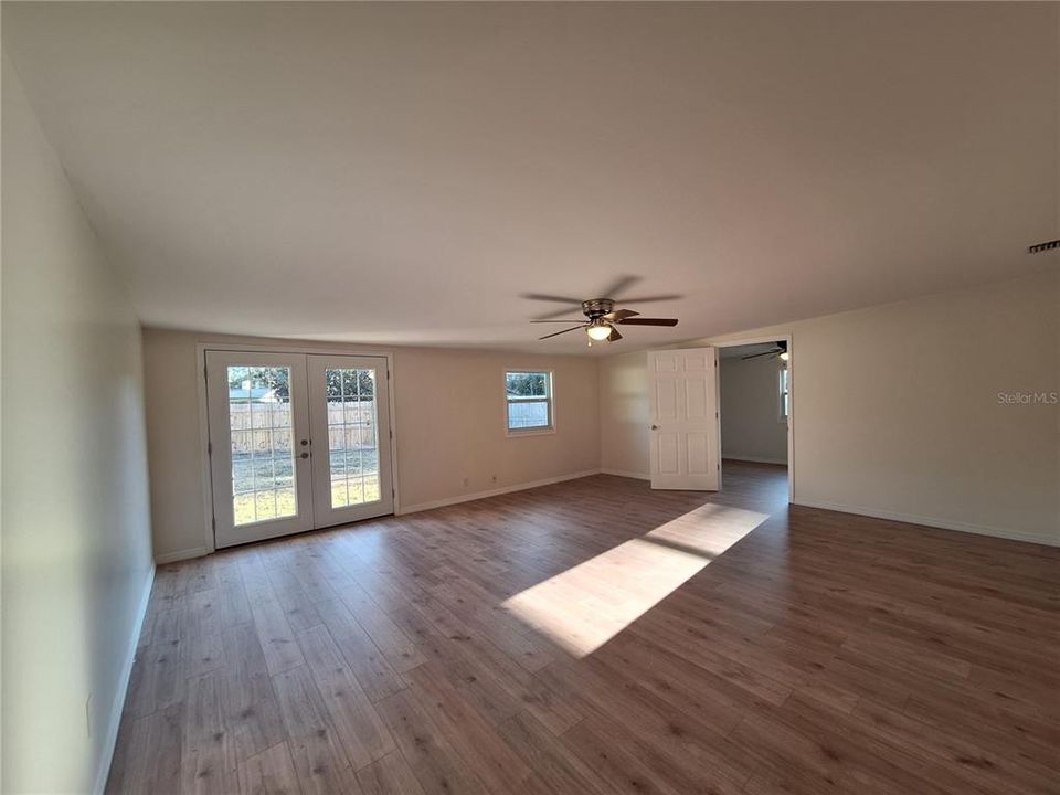 For Sale: $599,000 (4 beds, 2 baths, 1991 Square Feet)