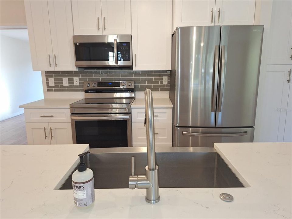 For Sale: $599,000 (4 beds, 2 baths, 1991 Square Feet)